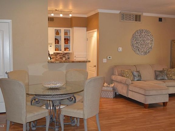 Living Dining Area