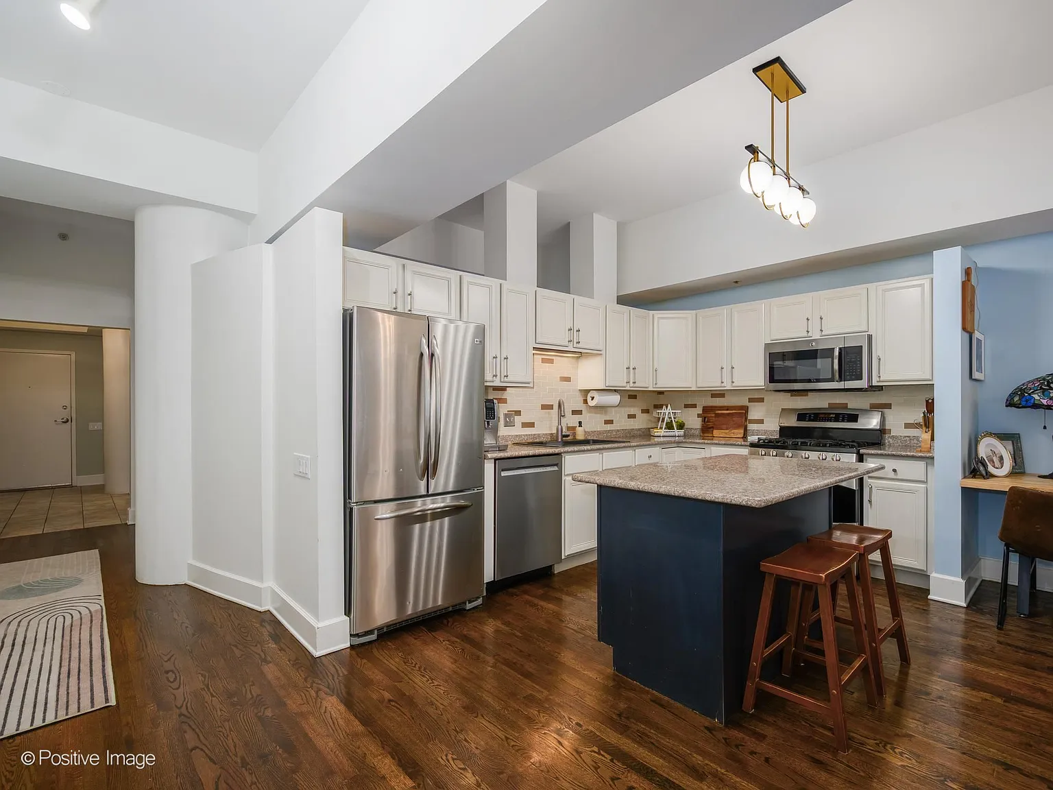 3 bed, 1723 sqft, $4,500 — Photo 4