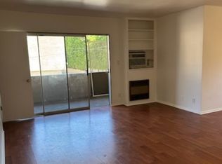12450 Miranda St APT 204, Valley Village, CA 91607