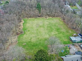 71 Church Rd, Airmont, NY 10952