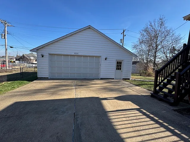 4 bed, 2002 sqft, $2,000 — Photo 2