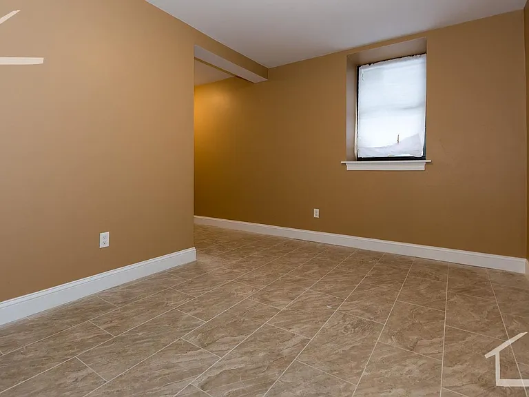 32 Linden St #1E — Photo 10