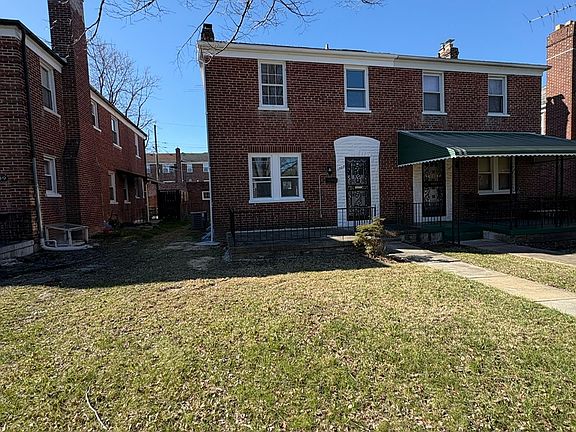 2nd image of 1507 Kingsway Rd