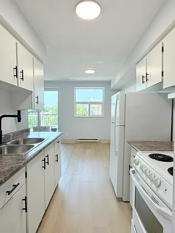 1071 McDougall St #405 — Photo 4