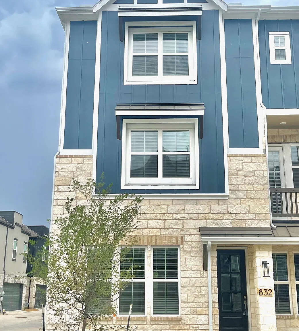 3 bed, 3.5 bath, 2361 sqft, $3,275 — Photo 1