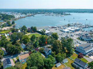 11 Maxson St, Groton, CT 06355