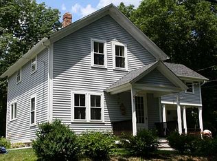 881 Liberty Ln, South Kingstown, RI 02892