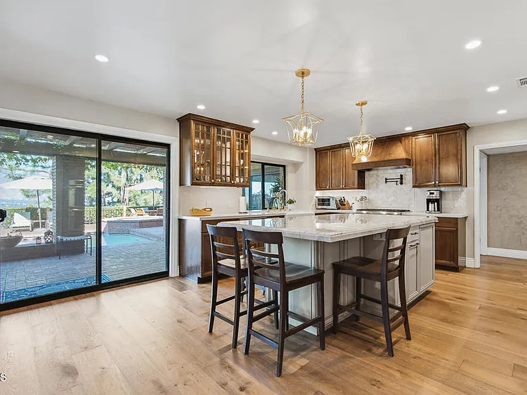 290 Saint Katherine La Canada — Photo 9