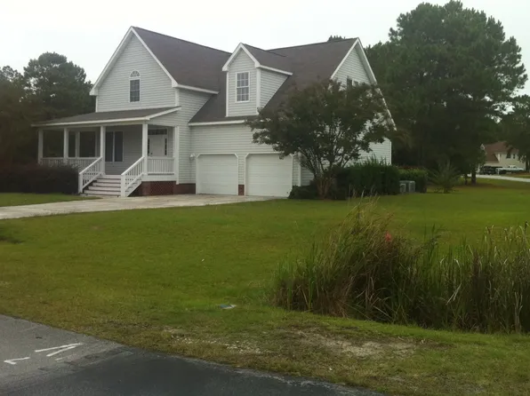 102 Creeks Edge Dr, Sneads Ferry, NC 28460