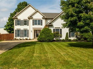 8484 Forest View Dr, Olmsted Falls, OH 44138