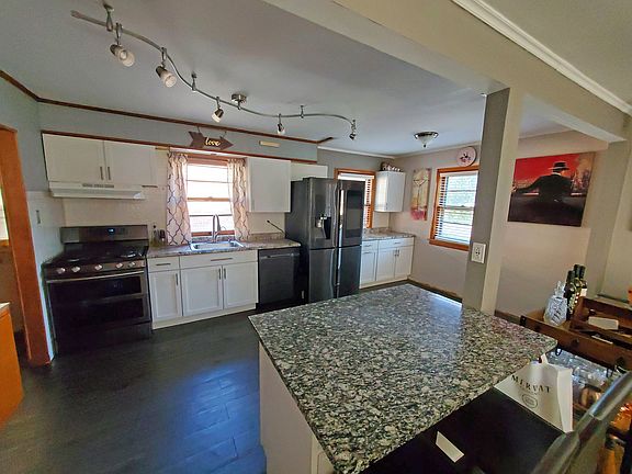 4th image of 5326 W 89th St