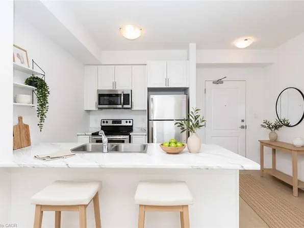 101 Shoreview Pl #428, Hamilton, ON L8E 0K2