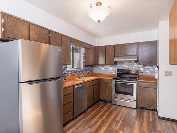 4th image of 620 Straight Creek Drive UNIT A