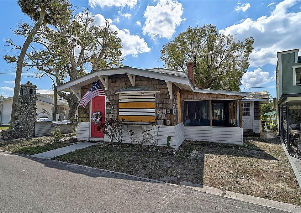 1st image of 44 BRADEN CASTLE DRIVE