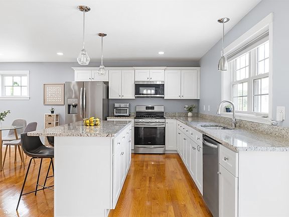 5th image of 123 Ferry St Unit 23