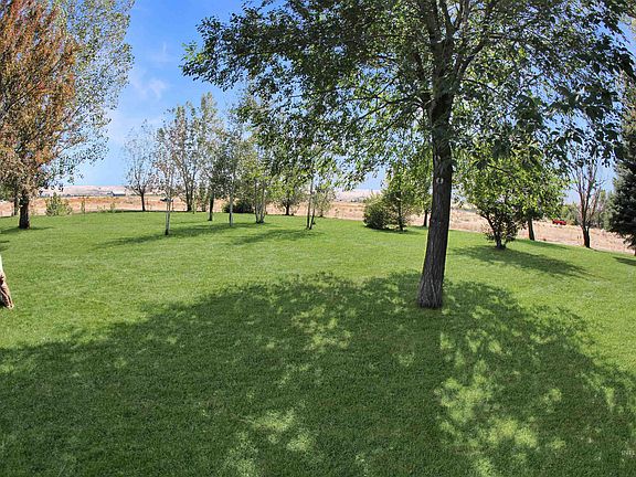 2nd image of 2110 Sage Creek Rd