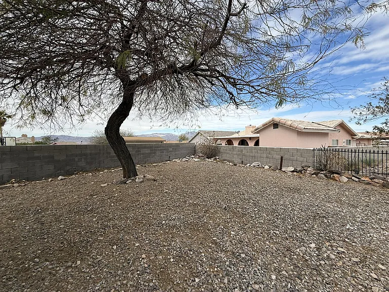 3443 Sunbonnet Dr — Photo 3