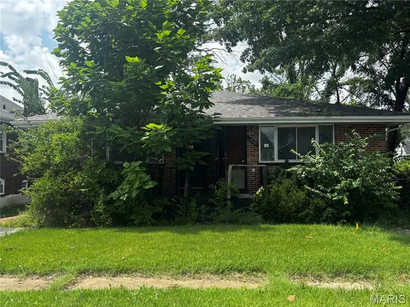 1207 Buckner Pl, Saint Louis, MO 63133