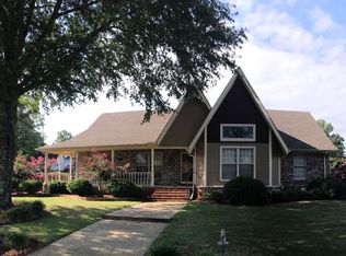 1908 N Fox Trl, Benton, AR 72019
