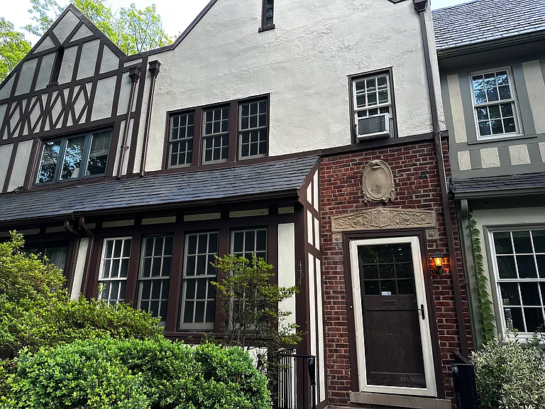 4414 Reservoir Rd NW — Photo 1