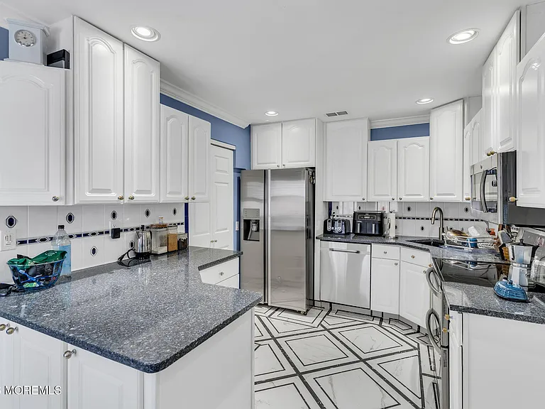 9 Frost Ct — Photo 6
