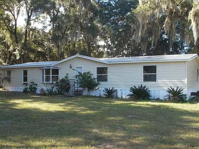 1st image of 2540 NE 135th St