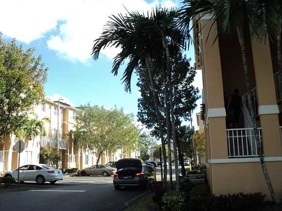 4th image of 17650 NW 73rd Ave #201-18