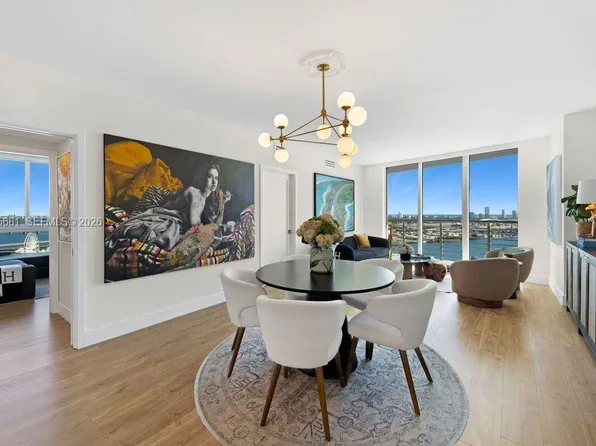 335 Biscayne Blvd #3012, Miami, FL 33131