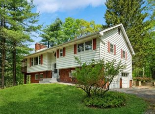 1 Mill Rd, Hyde Park, NY 12538