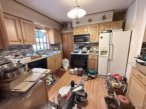 5th image of 410 Canal Rd
