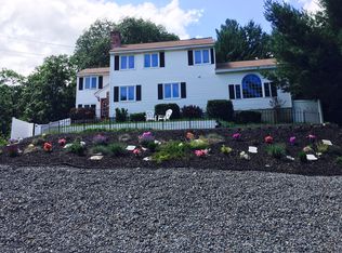 3 Boxwood Ct, Nashua, NH 03063