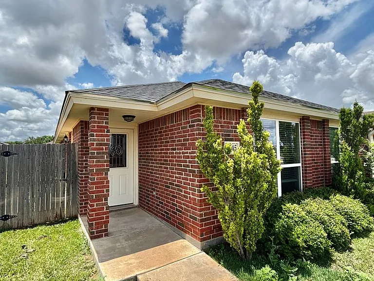 4245 Sedona Trl — Photo 3