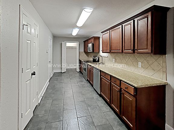 4th image of 604 Casa Linda Dr