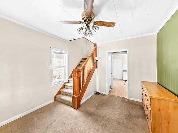 5th image of 34 W Scott STREET