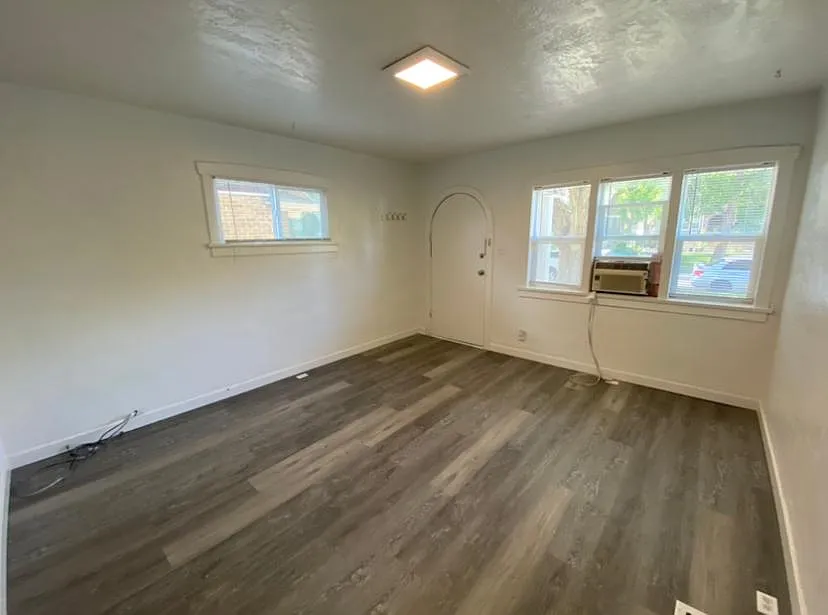 1 bed, 600 sqft, $1,200 — Photo 3