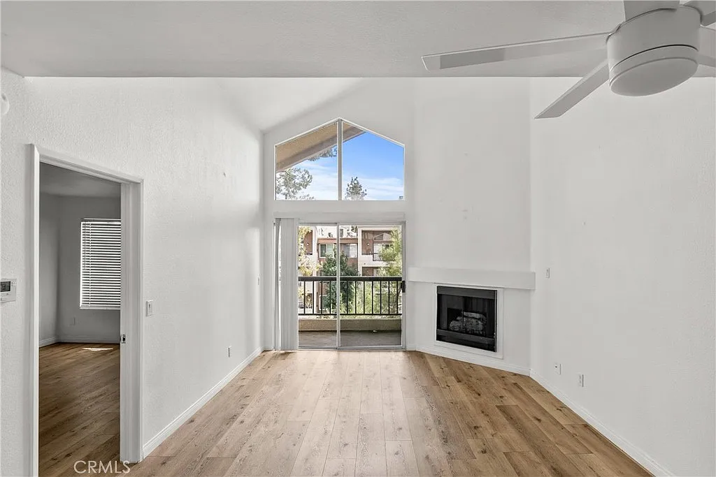 1 bed, 610 sqft, $2,200 — Photo 4