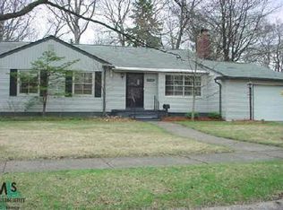 23480 Meadowlark St, Oak Park, MI 48237