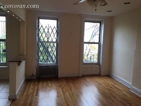 4th image of 125 Hancock St APT 3