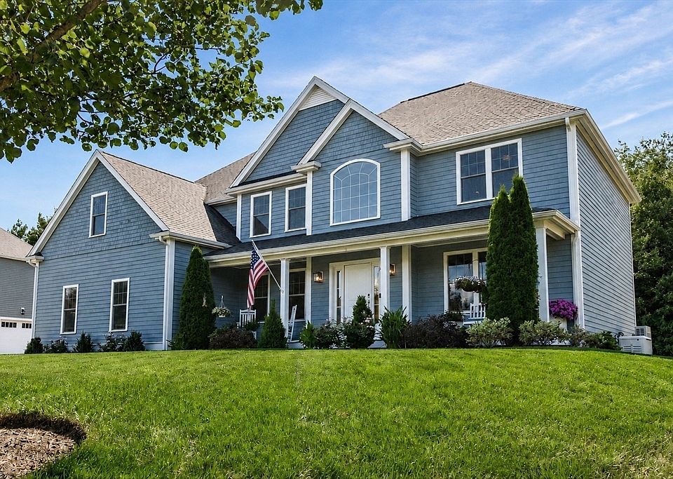 1st image of 11 Lullaby Ln
