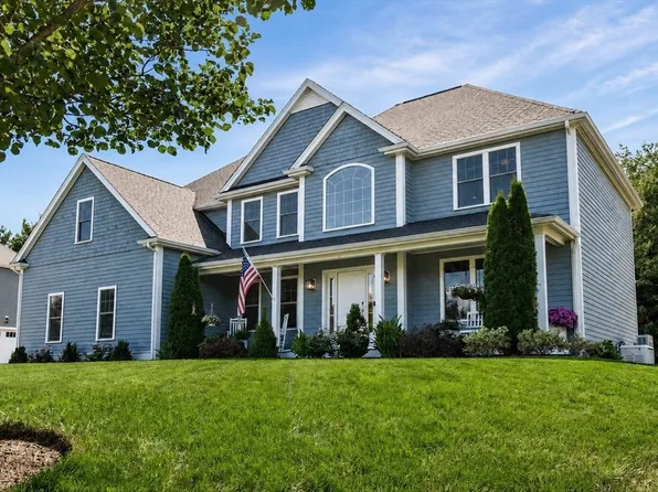 11 Lullaby Ln, North Easton, MA 02356