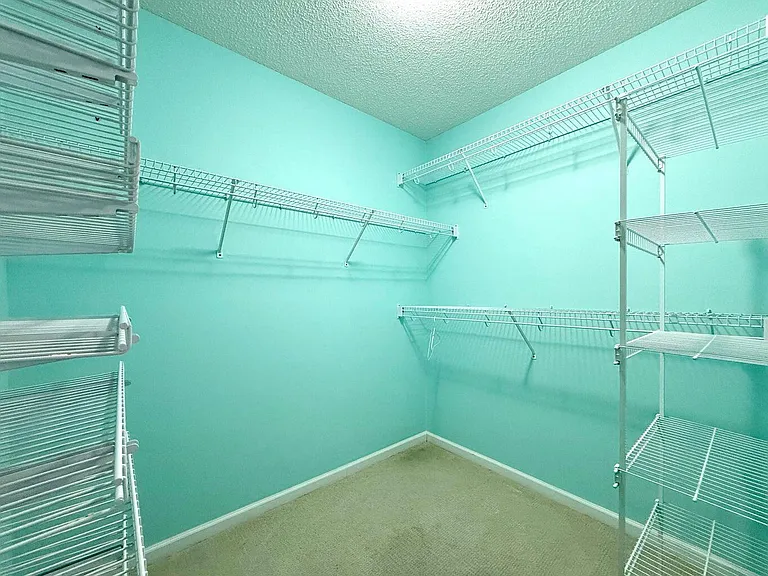 108 Willowbend Ln — Photo 13
