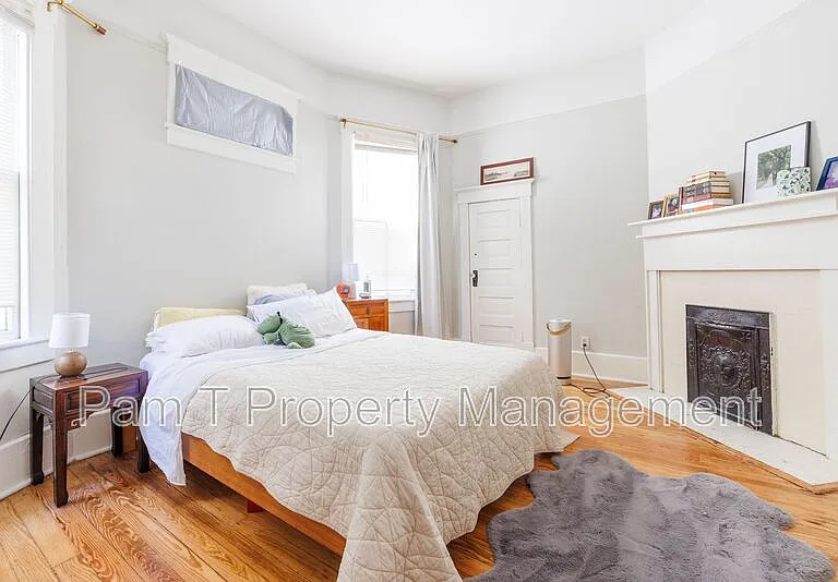 2202 Bull St — Photo 7