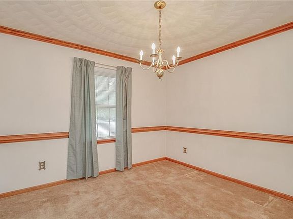 Formal dining room