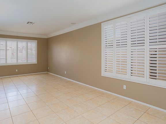 3rd image of 3043 W Walden Dr