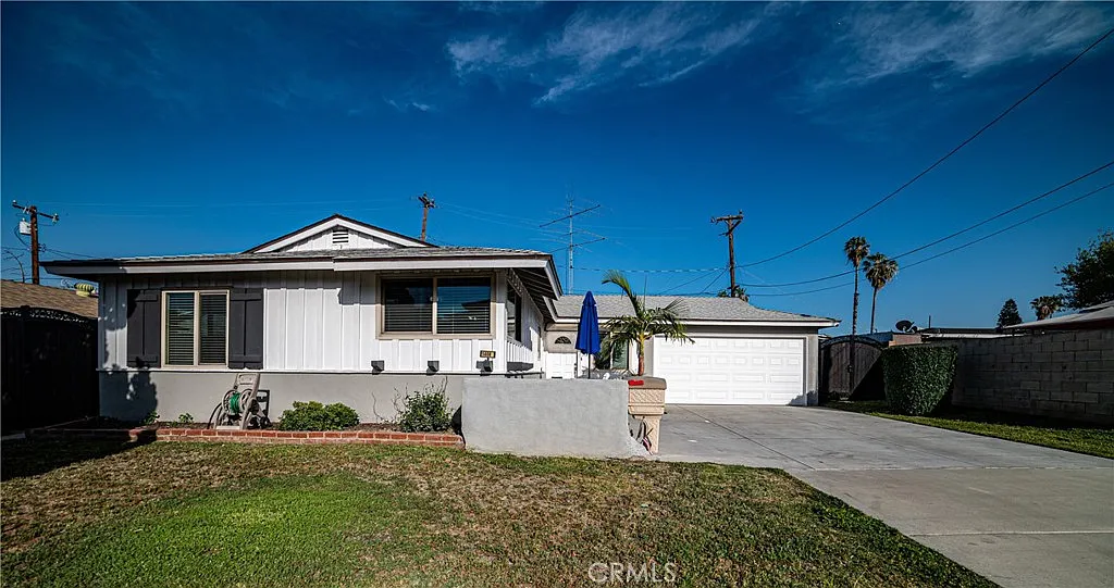 3 bed, 1201 sqft, $4,500 — Photo 2