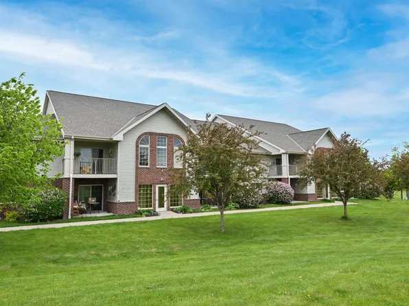 W1062 Marietta AVENUE #305, Ixonia, WI 53036