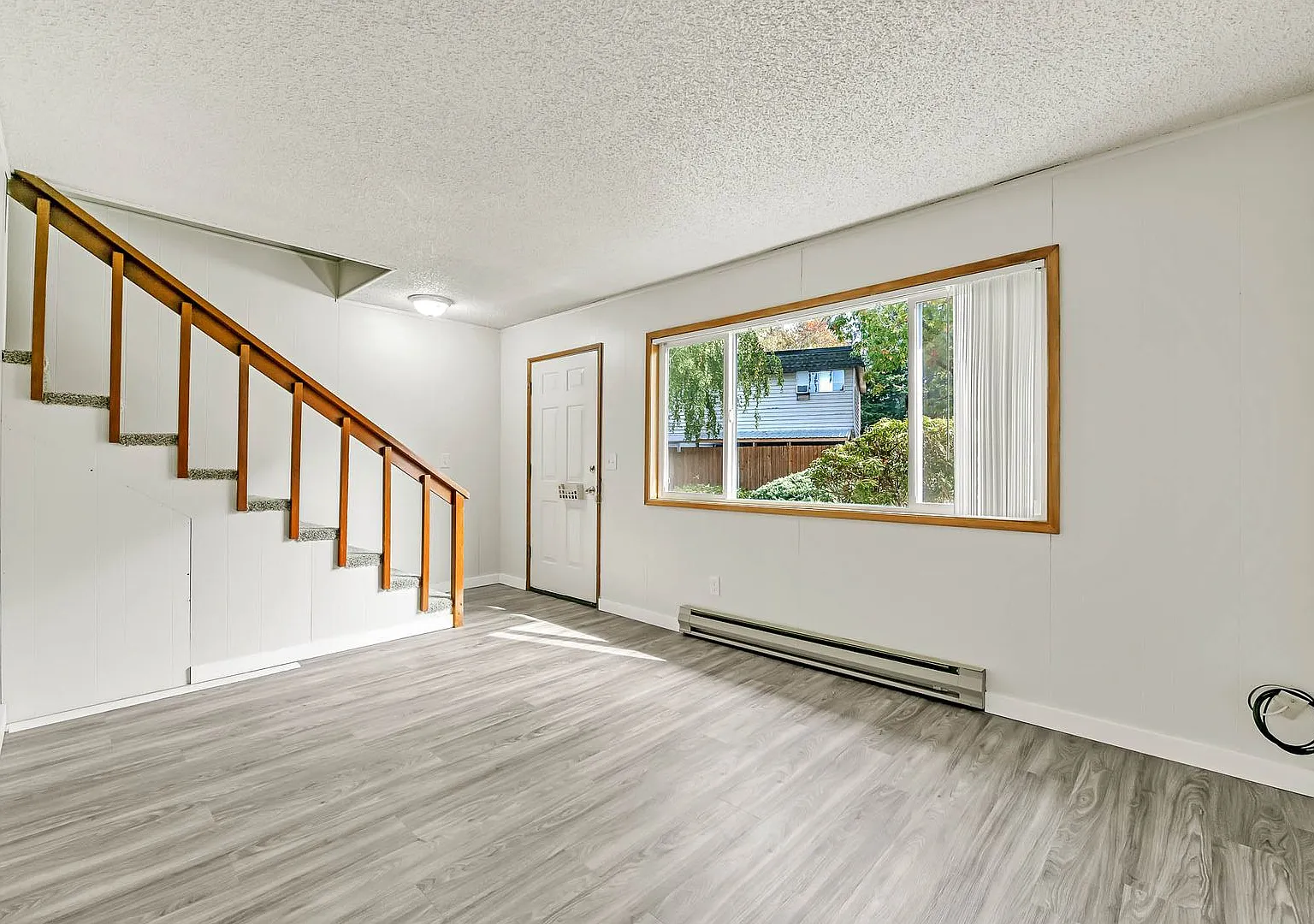 Birchwood — Photo 4