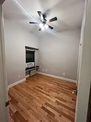 Rented by Manhattan Dwelling Corporation | media 2