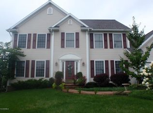 190 Meixell Cir, Lewisburg, PA 17837