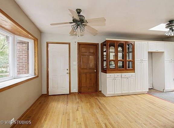 5th image of 8118 W 130th St